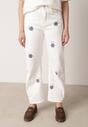 Białe Jeansy Balloon z Wysokim Stanem Zdobione Haftem w Kwiaty Thertheris