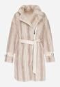 Jasnobeżowy Futrzany Płaszcz z Wiązanym Paskiem i Ozdobnymi Sprzączkami Felryna
