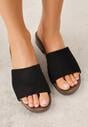 Czarne Klapki Ozdobione Nitami Jehlone