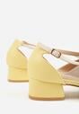 Żółte Czółenka na Obacasie z Wycięciami i Metalicznymi Paskami Prosilis