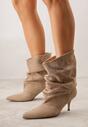 Ciemnobeżowe Botki na Szpilce z Marszczoną Cholewką Hailenia
