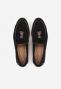 Czarne Mokasyny z Imitacji Zamszu Zdobione Aplikacją z Zawieszkami Peleg