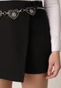 Czarne Spódnico-Szorty Ozdobione Łańcuszkiem i Sercami Rhenara