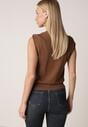 Brązowa Dzianinowa Bluzka z Wiskozy Bez Rękawów z Biżuteryjną Aplikacją Orinera