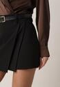 Czarne Eleganckie Spódnico-Szorty z Wysokim Stanem o Asymetrycznym Kroju Tinalina