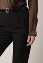 Czarne Spodnie Typu Cygaretki z Wysokim Stanem Paskiem i Klamrą Półksiężycem Vikirae
