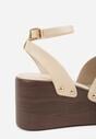 Beżowe Sandały na Koturnie i Platformie Ozdobione Nitami Rhethe