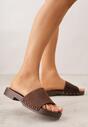 Brązowe Klapki Ozdobione Nitami Thronisei