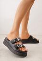 Czarne Klapki na Grubej Podeszwie z Dwoma Klamrami Xenienne