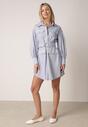 Niebieska Bawełniana Sukienka Koszulowa z Paskiem i Pagonami Dennelia