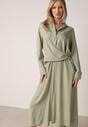 Zielona Wiskozowa Sukienka Koszulowa z Marszczeniem i Guzikiem w Talii Lennatha