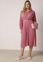 Fuksjowa Sukienka Plisowana o Koszulowym Kroju z Paskiem z Klamrą Efronta