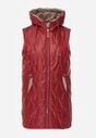Czerwona Pikowana Kamizelka o Długim Kroju z Nieodpinanym Kapturem w Romby Dephice