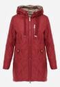 Czerwona Pikowana Kurtka Przejściowa Parka z Kapturem o Długim Kroju z Ozdobą Isaline