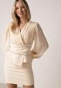 Beżowa Bluzka Kopertowa VICES z Dekoltem V Bufiastymi Rękawkami i Zaakcentowanymi Ramionami Tine