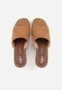 Jasnobrązowe Klapki Drewniaki na Koturnie z Paskiem z Imitacji Zamszu Abiara