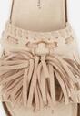 Beżowe Klapki w Stylu Boho Zdobione Frędzlami Stavania