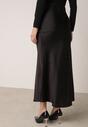 Czarna Satynowa Spódnica z Lekko Rozkloszowanym Dołem  Zinnemira