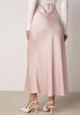 Różowa Satynowa Spódnica z Lekko Rozkloszowanym Dołem  Zinnemira