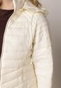 Jasnobeżowa Klasyczna Kurtka Przejściowa z Pikowaniem i Odpinanym Kapturem Pretiella