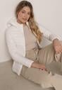 Biała Pikowana Kurtka Przejściowa z Kapturem i Elastycznymi Panelami Feziala