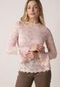 Różowa Koronkowa Bluzka z Falbanką i Rozszerzanymi Rękawami Nelaetia