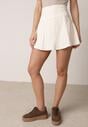 Białe Sportowe Spódnico-Szorty z Funkcjonalnymi Kieszonkami Natellea