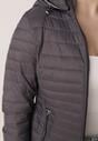 Szara Pikowana Kurtka Przejściowa z Kapturem z Lamówką i Ściągaczami Zidara
