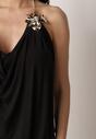 Czarny Elegancki Top Halter Ozdobiony Łańcuszkiem i Kwiatową Broszką Idisara