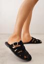 Papuci Negri