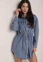 Niebieska Koszulowa Sukienka Jeansowa z Marszczeniem i Guzikami Dorinatta
