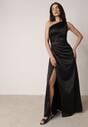 Czarna Satynowa Sukienka Wieczorowa na Jedno Ramię z Marszczeniem w Talii Cezalie