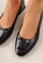 Czarne Czółenka na Niskim Obcasie z Elegancką Aplikacją i Skórzaną Wkładką Cezaline