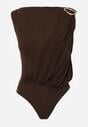 Brązowe Marszczone Body z Dekoltem Łódka i Ozdobną Aplikacją na Ramieniu Carlenka