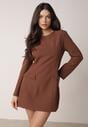 Brązowa Elegancka Sukienka VICES o Trapezowym Kroju z Imitacją Kieszeni Amaliete