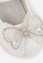 Białe Balerinki z Paskiem i Skórzaną Wkładką Zdobione Kokardą z Cyrkoniami Larailee