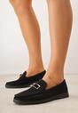 Czarne Mokasyny z Prostokątną Metaliczną Ozdobą Aeleorane