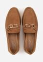 Jasnobrązowe Mokasyny z Prostokątną Metaliczną Ozdobą Aeleorane