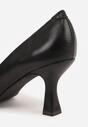 Czarne Czółenka Vices ze Skórzaną Wkładką i Prostokątną Aplikacją Berisse