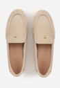Jasnobeżowe Mokasyny VICES ze Skórzaną Wkładką i Metalową Ozdobą Aquilin