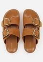 Jasnobrązowe Klapki VICES z Dwoma Paskami i Metalicznymi Klamrami Kaliniassi