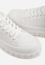 Białe Sneakersy VICES na Grubej Tłoczonej Podeszwie z Perforacją Diomerine