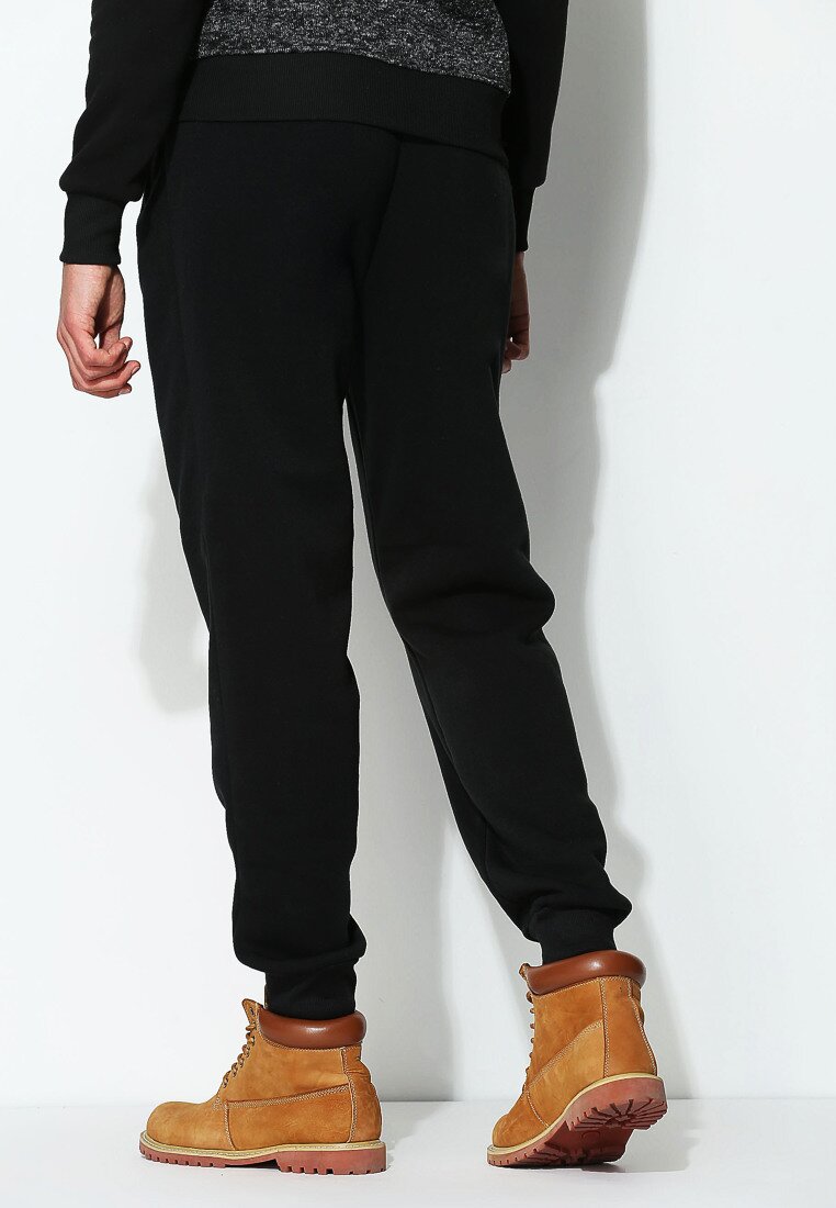 Czarne Spodnie Dresowe Comfort Fit