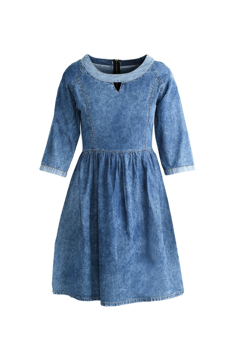 Niebieska Sukienka Creases