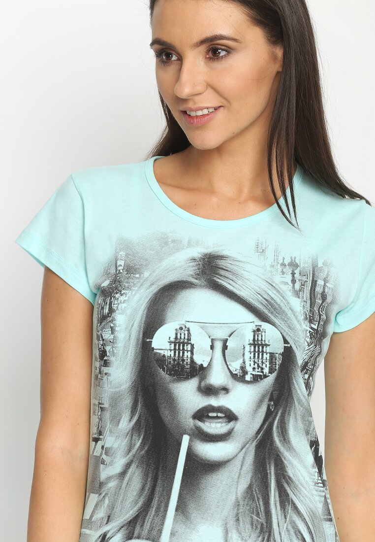 Miętowy T-shirt Urban Girl