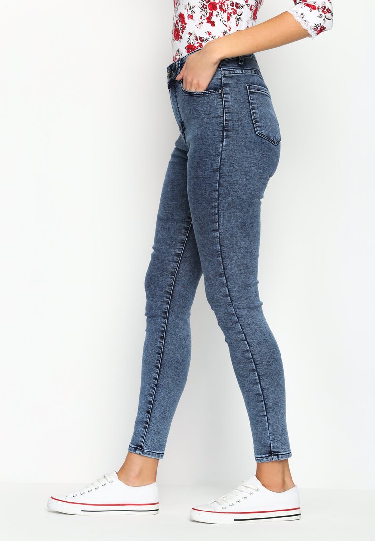 Niebieskie Jeansy Matching Trends