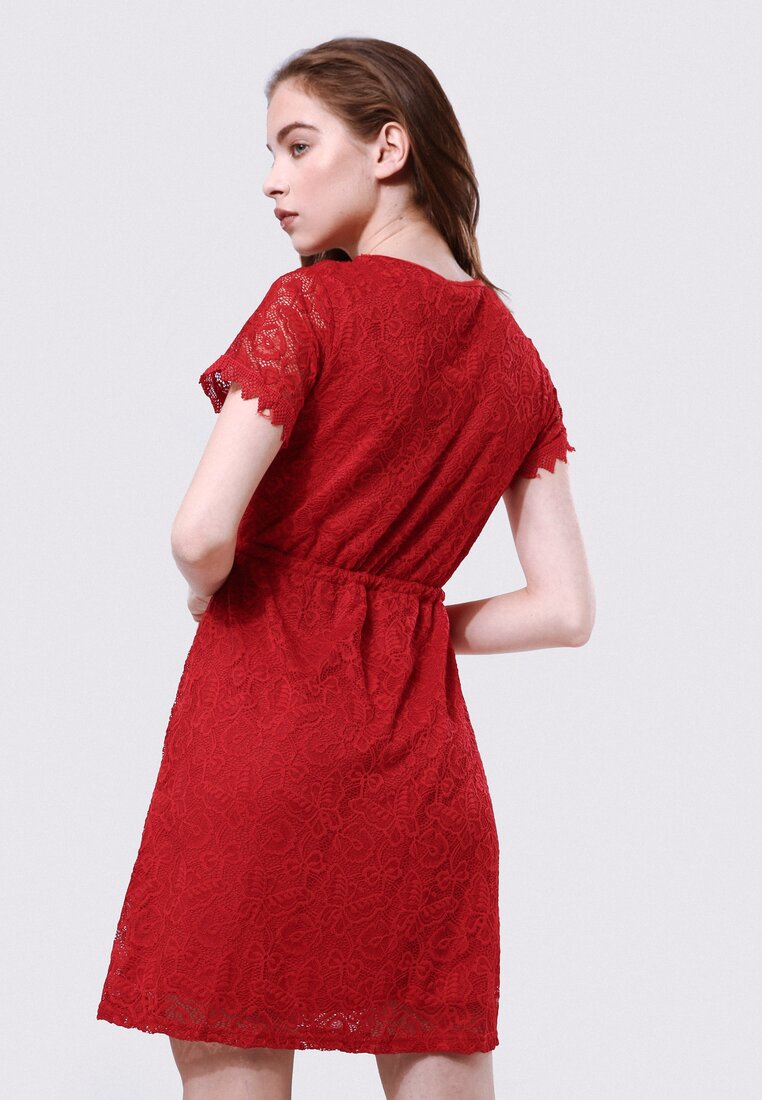 Czerwona Sukienka Be Suggestive Of
