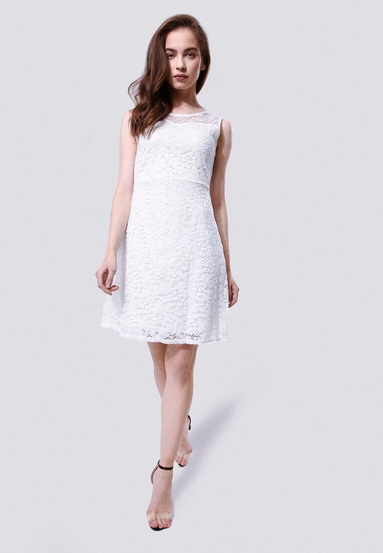 Biała Sukienka Intermediate