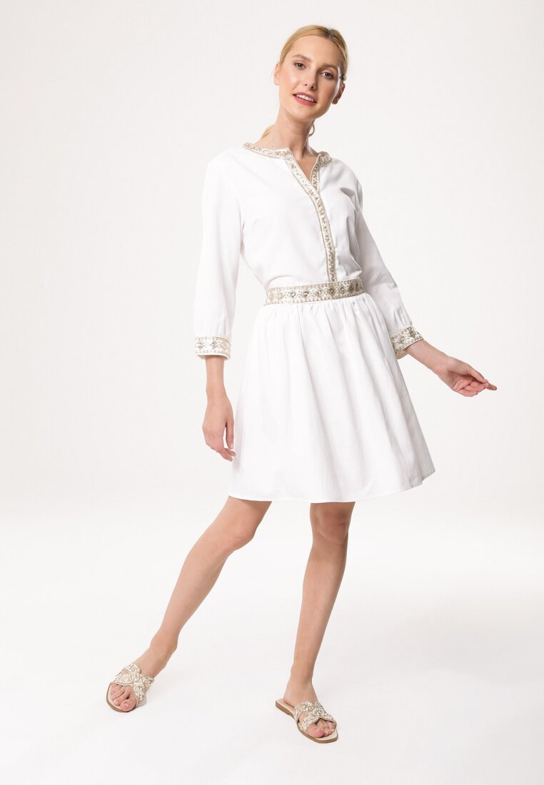 Biała Sukienka Soothfast