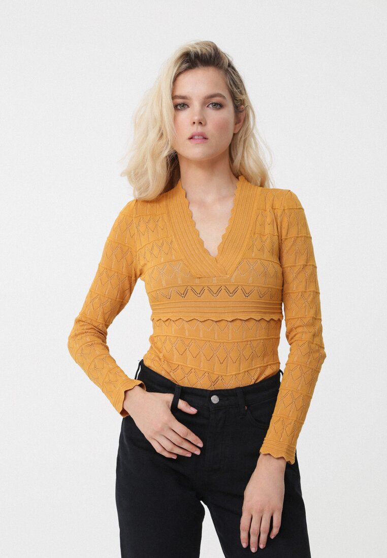 Żółty Sweter Designat